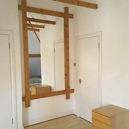 Osterley Oda ve Kahvaltı *