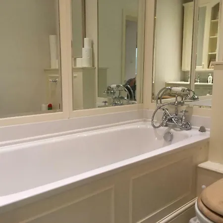Large 2 Bedroom 2 Bathroom In Westminster Londen