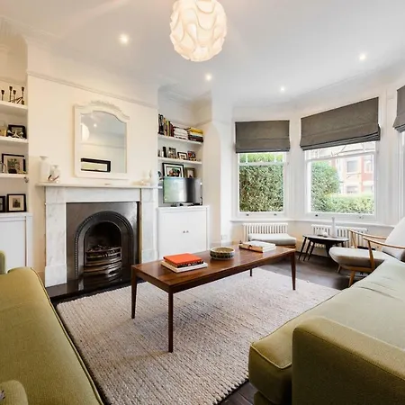 Gorgeous, 4 Bed Victorian House In Dollis Hill Holiday home London