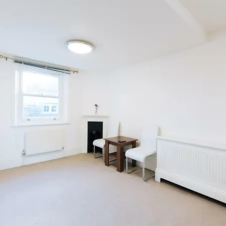 Guest house Mayfair 4*