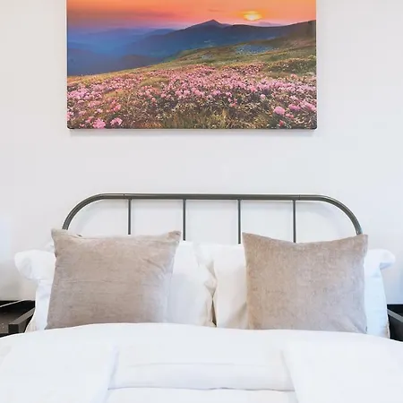 Guest house Mayfair 4*