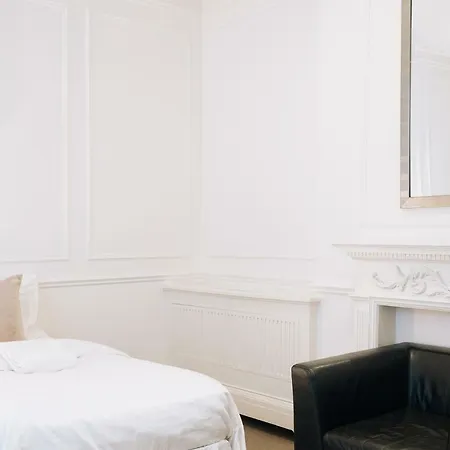 Guest house Mayfair 4*