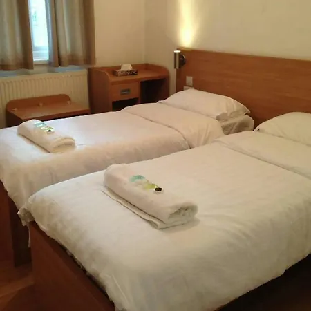 Crlondon Guest house London