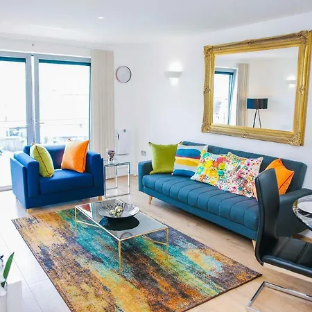 Riverside 2 Bed *