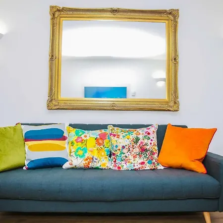 Riverside 2 Bed * Londen