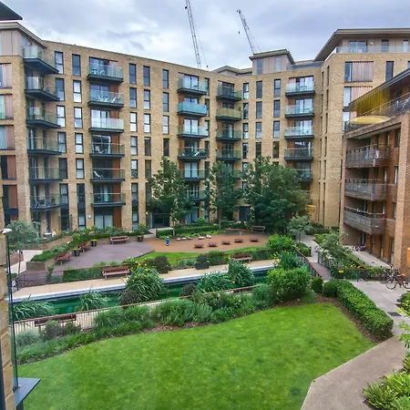 Wharf - Water Gardens * London