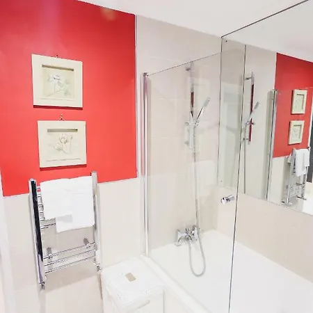 アパート 2bedroom Onslow Gardens South Kensington ロンドン