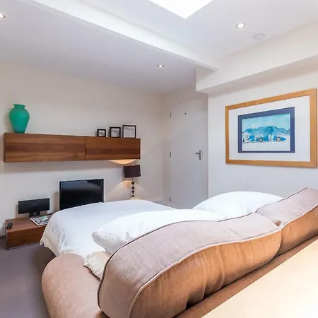 Apartment The Stables, To The Rear Of 133 Lordship Lane London