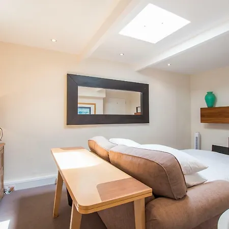 The Stables, To The Rear Of 133 Lordship Lane London