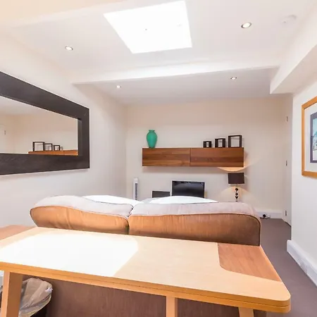 Apartment The Stables, To The Rear Of 133 Lordship Lane London