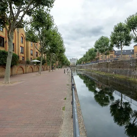 Donatello Tower Bridge Guest house 3*
