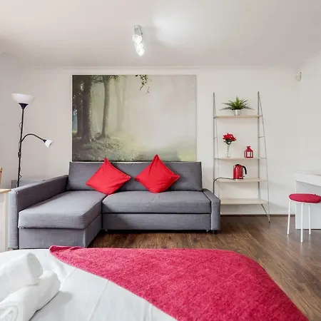 Donatello Tower Bridge Guest house 3*