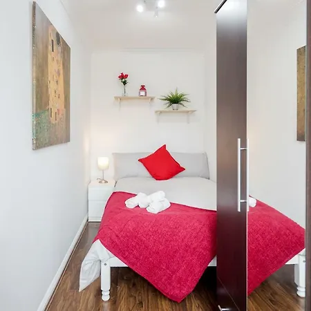 Guest house Donatello Tower Bridge London