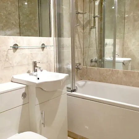 Elegant Fitzrovia 2-bed Nr Oxford Street Helpful Informative Host Apartment *