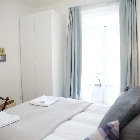 Beautiful One Bedroom Walking Distance To Paddington And Hyde Park Appartamento
