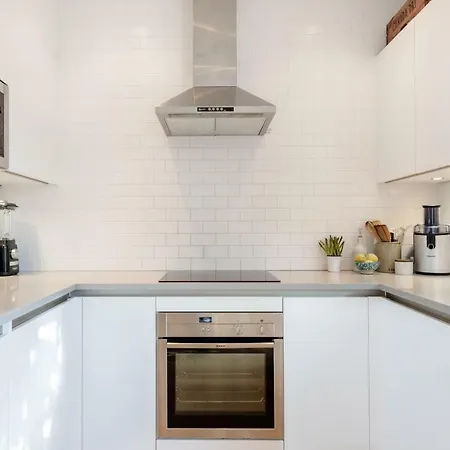 Holiday home Gorgeous, 4 Bed Victorian House In Dollis Hill London