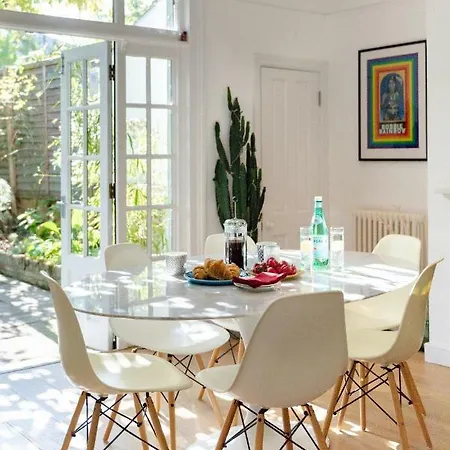 Gorgeous, 4 Bed Victorian House In Dollis Hill *