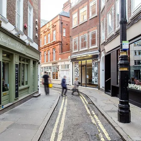 Oxford Circus Designer *