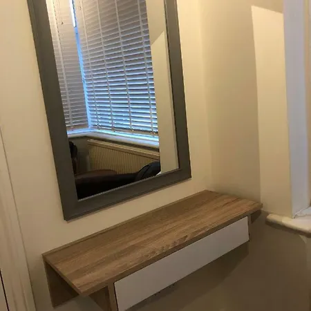 شقة Chic And Comfortable Flat In London, Wimbledon *