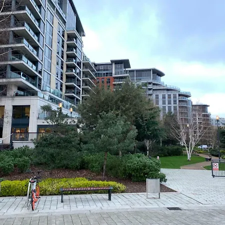Thames View Apartment, Imperial Wharf アパート