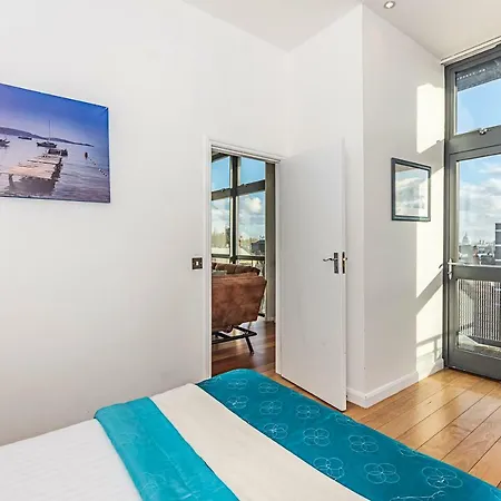 Splendid 3 Bedroom In Angel/kings Cross Apartment