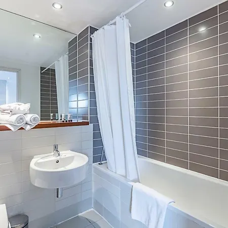 Splendid 3 Bedroom In Angel/kings Cross London
