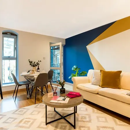 One Bed Serviced Near Millenium Bridge Lejlighed London
