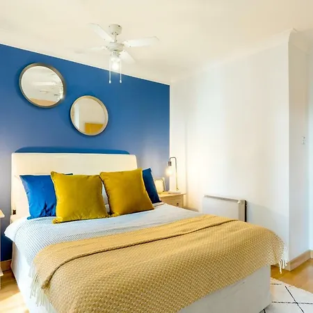 One Bed Serviced Near Millenium Bridge Lejlighed