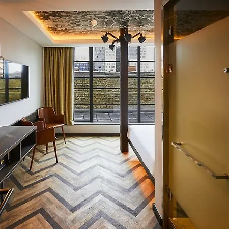New Road Hotel 4*