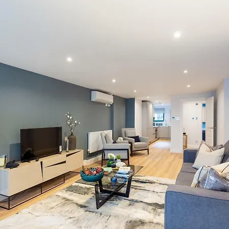 The Carlyle - Stunning Serviced Appartement *