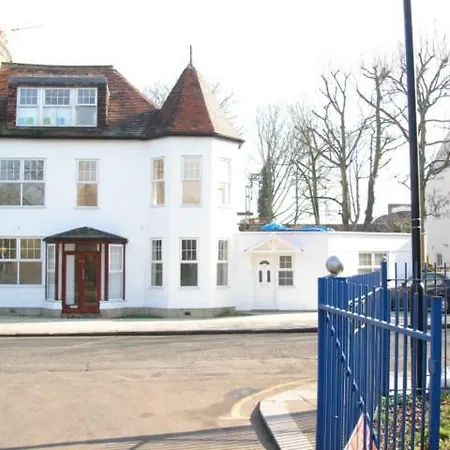 Tottenham - Good For Centre Free Parking And Contractors And Relocators London