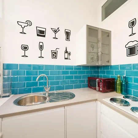 Apartment - Great Location *