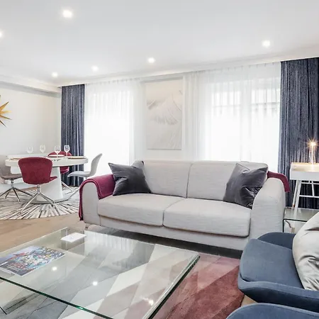 Mayfair Mews Apartment *