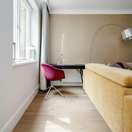 Mayfair Mews *