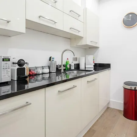 Apartment Mayfair Mews London