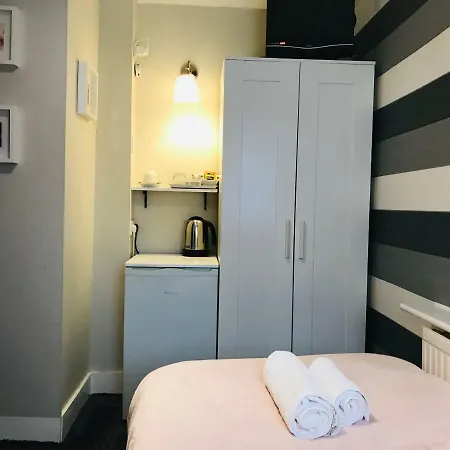 Hotel Trinity House 2*