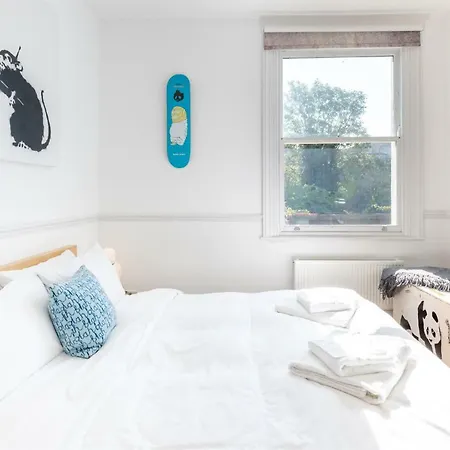 Gorgeous, 4 Bed Victorian House In Dollis Hill London