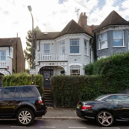 Gorgeous, 4 Bed Victorian House In Dollis Hill London