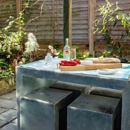 Gorgeous, 4 Bed Victorian House In Dollis Hill