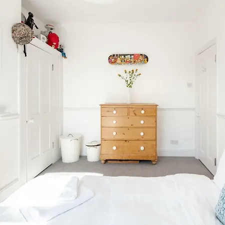 Gorgeous, 4 Bed Victorian House In Dollis Hill Holiday home London