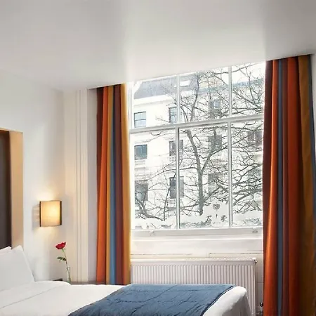 The Caesar Hotel Londra