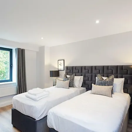The Carlyle - Stunning Serviced Appartement Londen