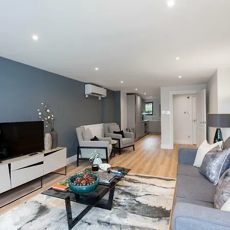 The Carlyle - Stunning Serviced Appartement Londen