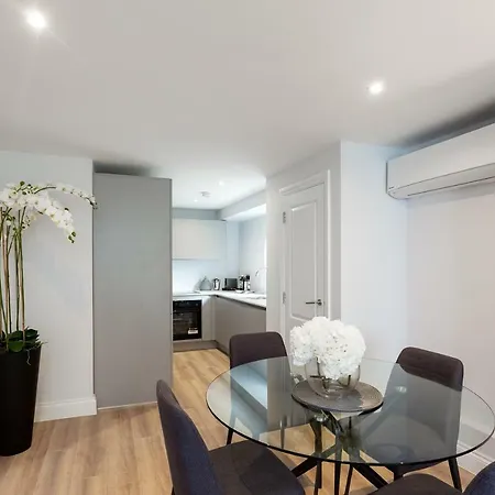 The Carlyle - Stunning Serviced Appartement *