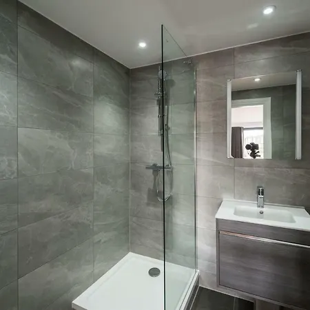 The Carlyle - Stunning Serviced * Londen