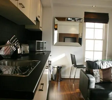 Mayfair Court Service 3* London