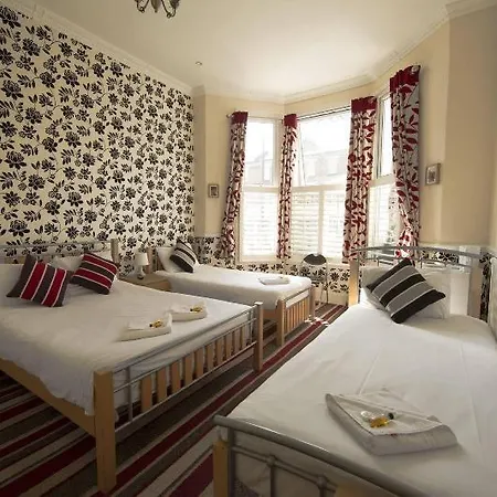 Hotel Golden By Saba London
