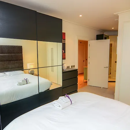 Apartment Wharf - Discovery Dock East *