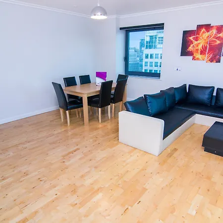 Wharf - Discovery Dock East Apartment London