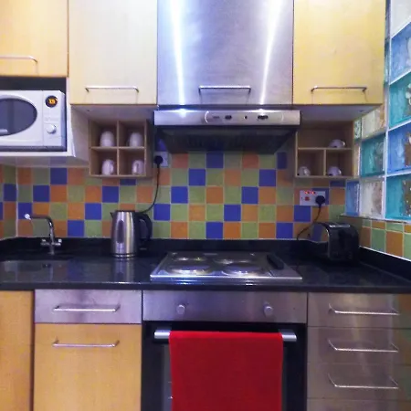 דירה Flat 1 At 6 Taunton Mews